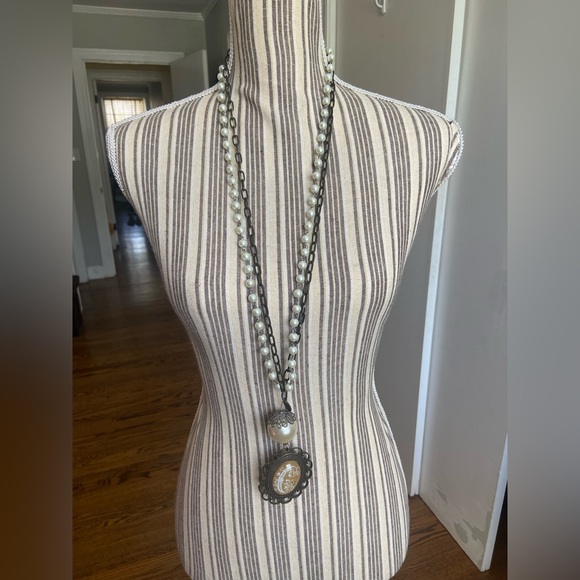 Plunder Jewelry - Plunder Antiqued dark metal & White Pearl Long Pendant Necklace